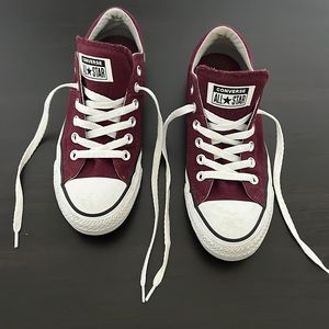 Womens maroon converse, worn once perfect condition